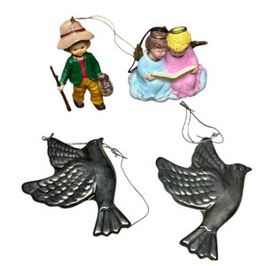 Lot Of Random Vintage Christmas Ornaments Over 20 Pieces